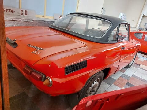 Zaboravljeni ljepotan koji je još 1958. godine oduševio na salonu automobila u New Yorku i ponio laskavu titulu »najljepšeg evropskog putničkog automobila«, fotografija 2