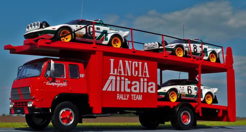 Lancia Stratus rally team